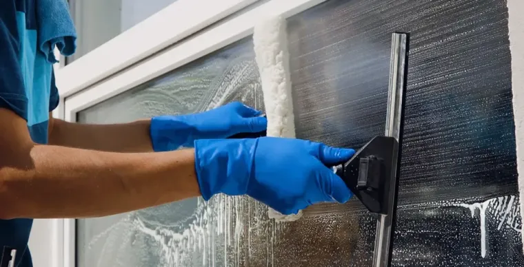 lavage des vitres impeccable pour une visibilité optimale